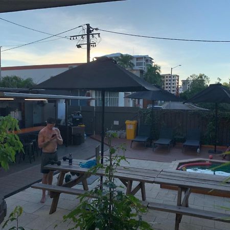 Down Under Hostels Darwin Exterior photo