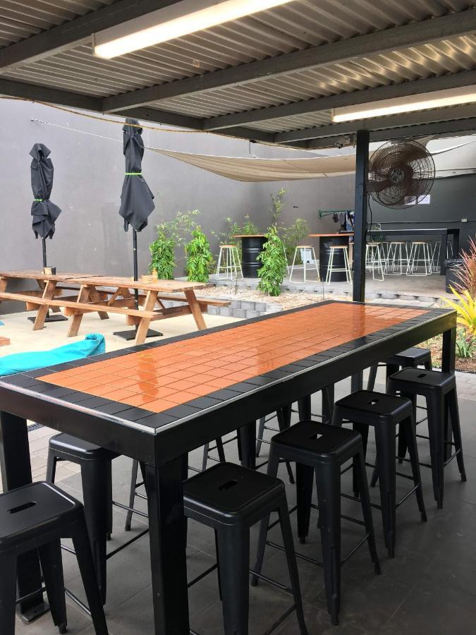 Down Under Hostels Darwin Exterior photo